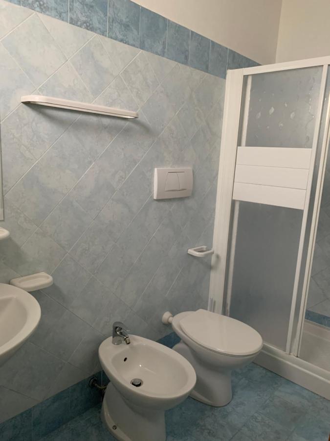 Hotel Ginevra E Residence กัตตอลิกา ภายนอก รูปภาพ