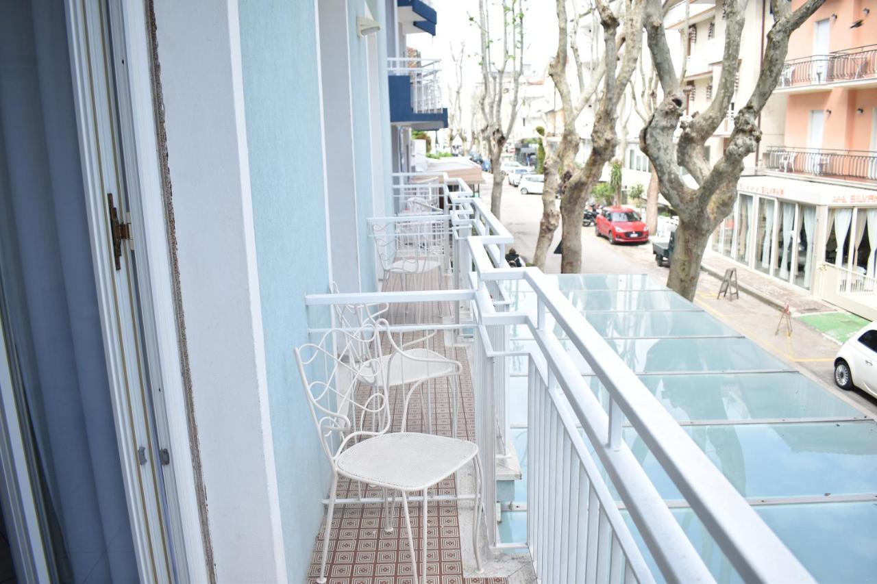 Hotel Ginevra E Residence กัตตอลิกา ภายนอก รูปภาพ